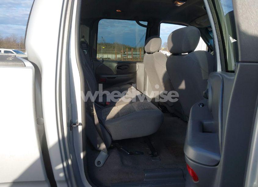 Photo 8 of 2002 Ford F-150 LARIAT/XLT (VIN 1FTRW08632KE22611)