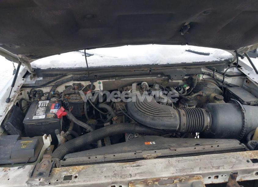 Photo 10 of 2003 Ford F-150 LARIAT/XLT (VIN 1FTRW08653KB13868)