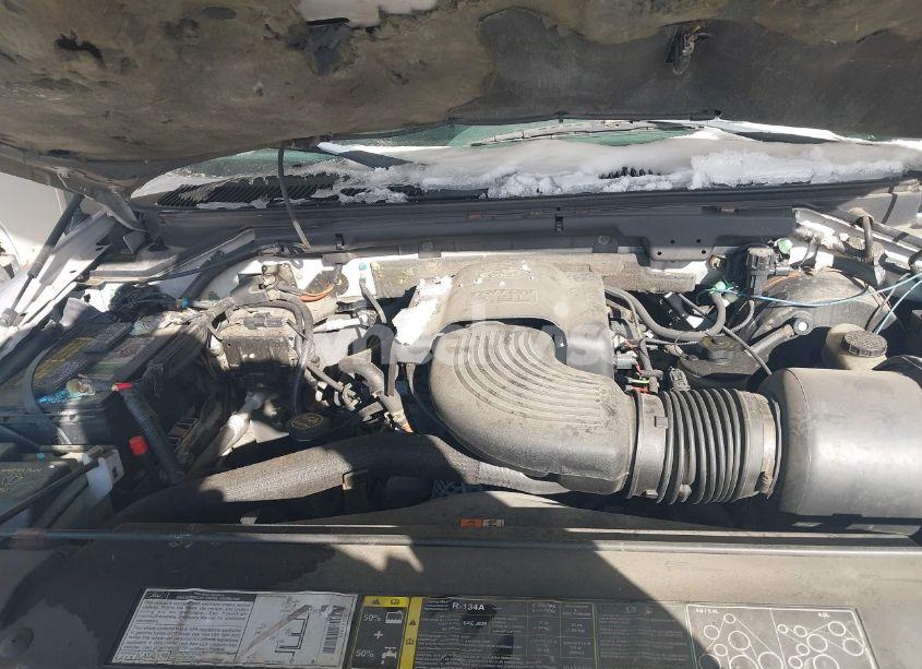 Photo 10 of 2002 Ford F-150 LARIAT/XLT (VIN 1FTRW08672KB60740)