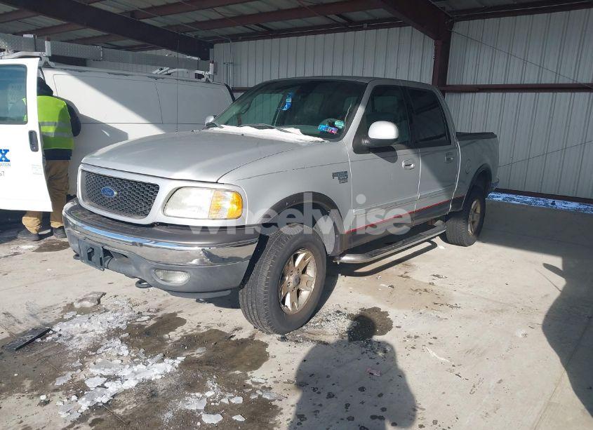 Photo 2 of 2002 Ford F-150 LARIAT/XLT (VIN 1FTRW08672KB60740)