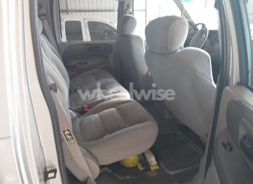 Photo 8 of 2002 Ford F-150 LARIAT/XLT (VIN 1FTRW08672KB60740)