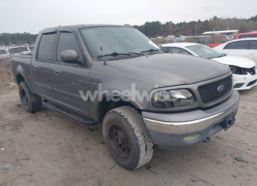 2003 Ford F-150 LARIAT/XLT (VIN 1FTRW086X3KA96663) main photo