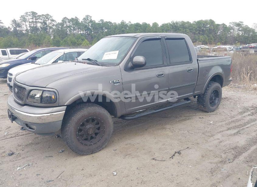 Photo 2 of 2003 Ford F-150 LARIAT/XLT (VIN 1FTRW086X3KA96663)