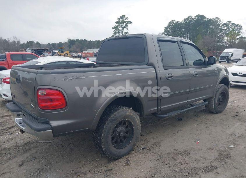 Photo 4 of 2003 Ford F-150 LARIAT/XLT (VIN 1FTRW086X3KA96663)