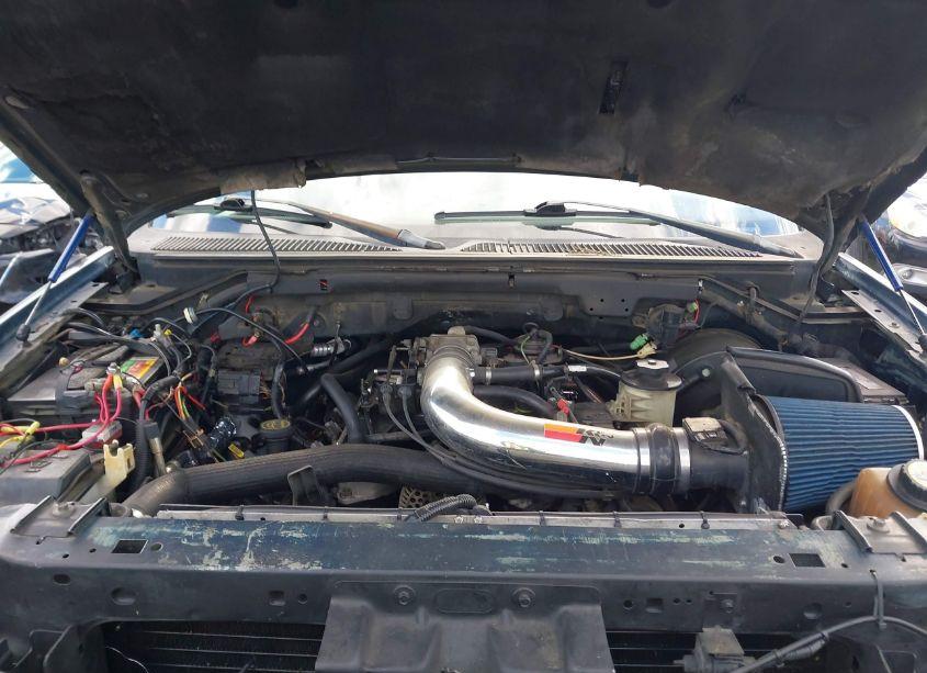 Photo 10 of 2002 Ford F-150 LARIAT/XLT (VIN 1FTRW08L02KC05717)