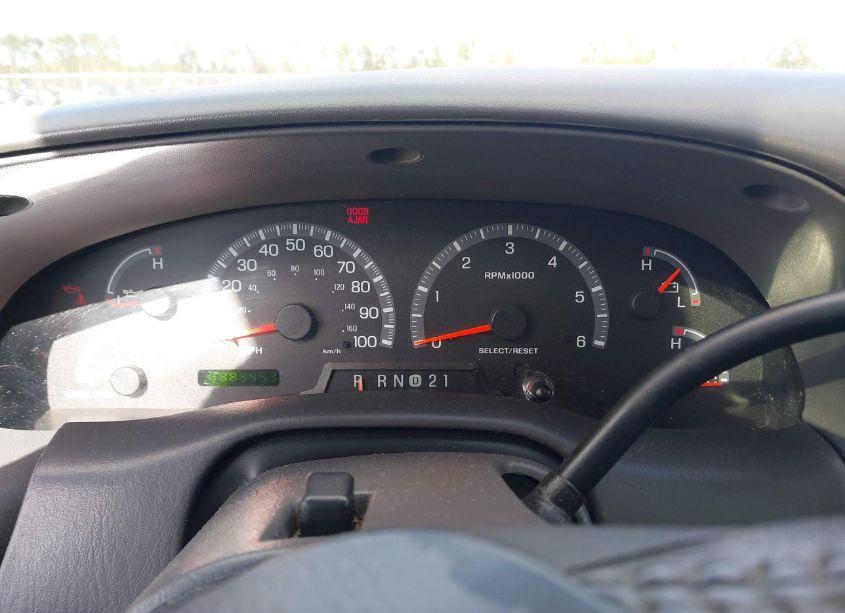 Photo 7 of 2002 Ford F-150 LARIAT/XLT (VIN 1FTRW08L02KC05717)