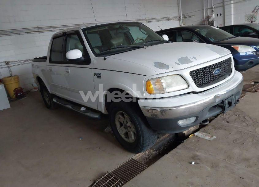 2003 Ford F-150 LARIAT/XLT (VIN 1FTRW08L03KB51627) main photo
