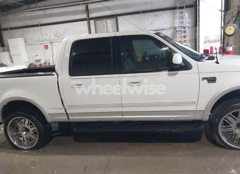 Photo 13 of 2003 Ford F-150 LARIAT/XLT (VIN 1FTRW08L03KC47998)