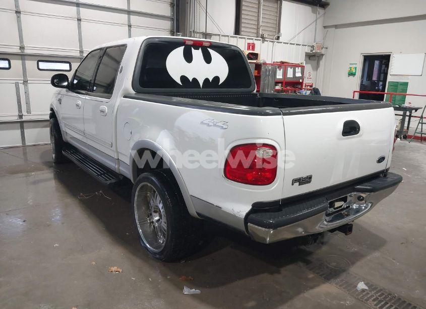 Photo 3 of 2003 Ford F-150 LARIAT/XLT (VIN 1FTRW08L03KC47998)