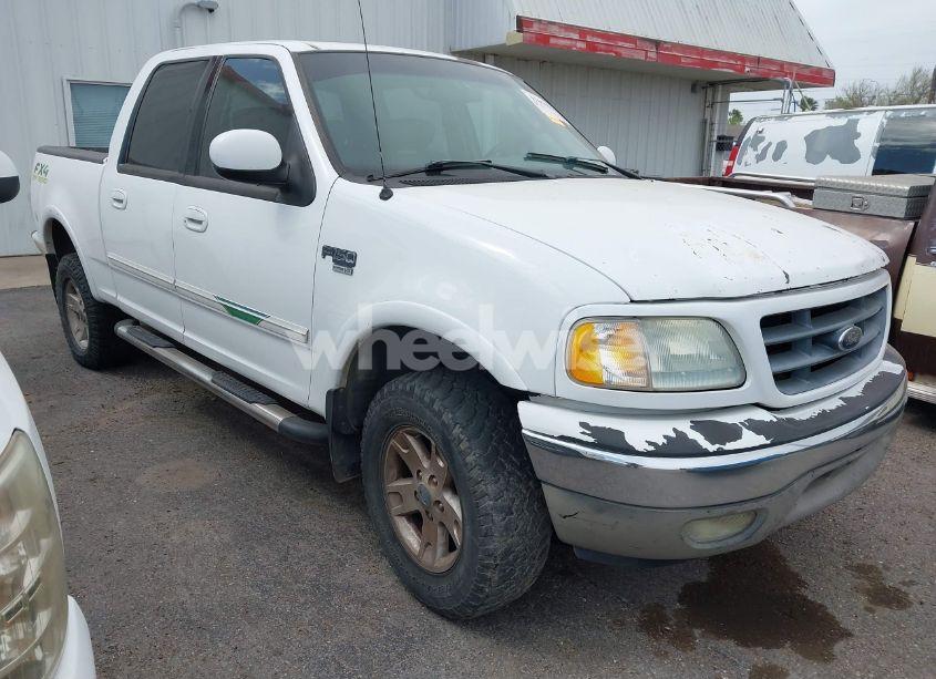 2003 Ford F-150 LARIAT/XLT (VIN 1FTRW08L03KD31867) main photo