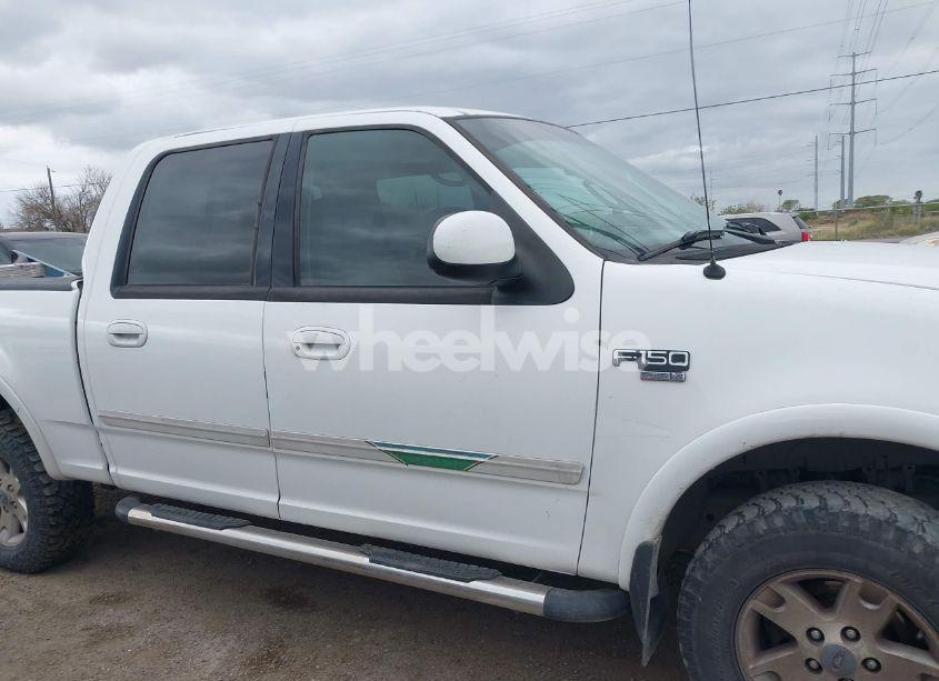 Photo 13 of 2003 Ford F-150 LARIAT/XLT (VIN 1FTRW08L03KD31867)