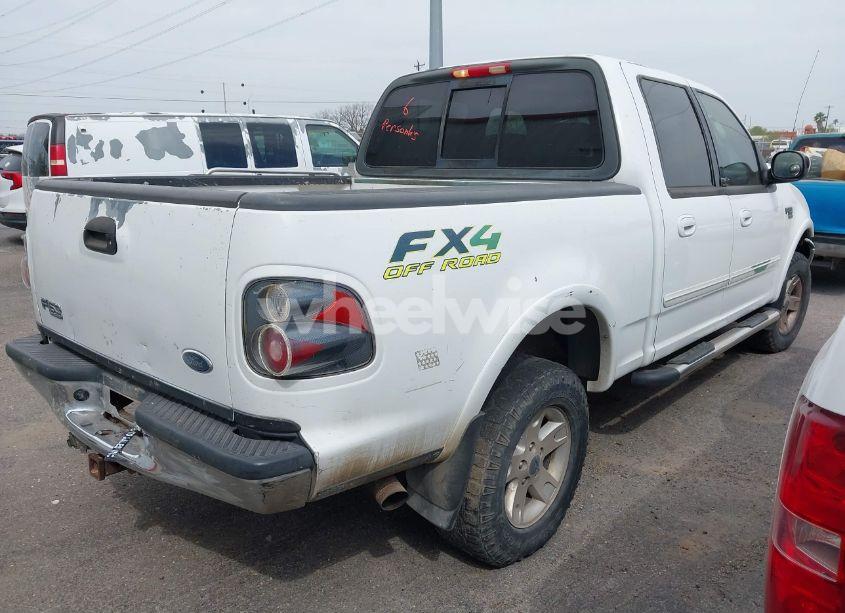 Photo 4 of 2003 Ford F-150 LARIAT/XLT (VIN 1FTRW08L03KD31867)