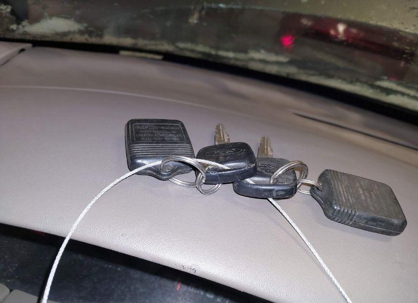 Photo 11 of 2002 Ford F-150 LARIAT/XLT (VIN 1FTRW08L12KE23908)