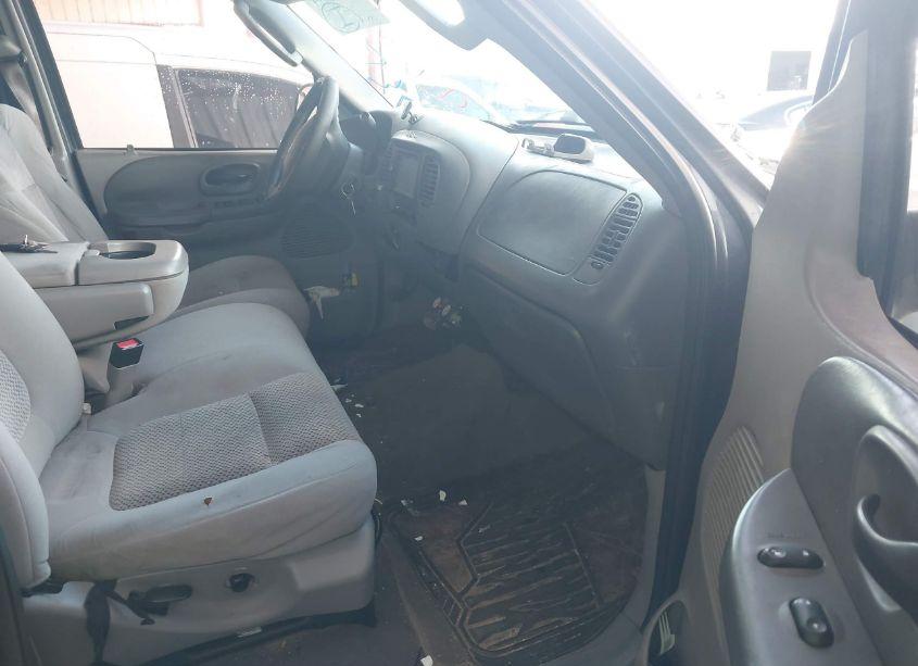 Photo 5 of 2003 Ford F-150 LARIAT/XLT (VIN 1FTRW08L13KA27866)