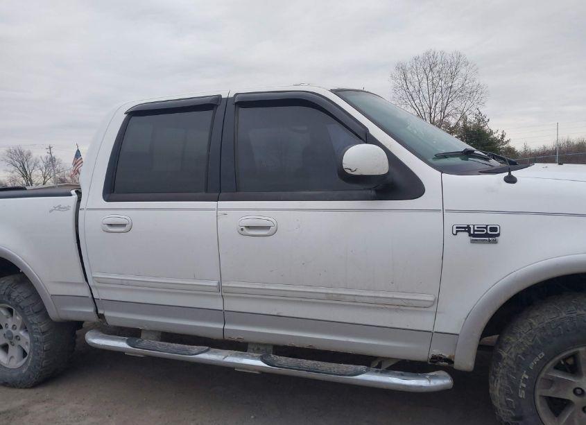 Photo 13 of 2003 Ford F-150 LARIAT/XLT (VIN 1FTRW08L13KD72329)