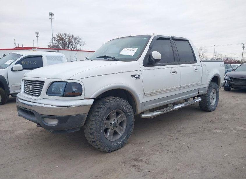 Photo 2 of 2003 Ford F-150 LARIAT/XLT (VIN 1FTRW08L13KD72329)