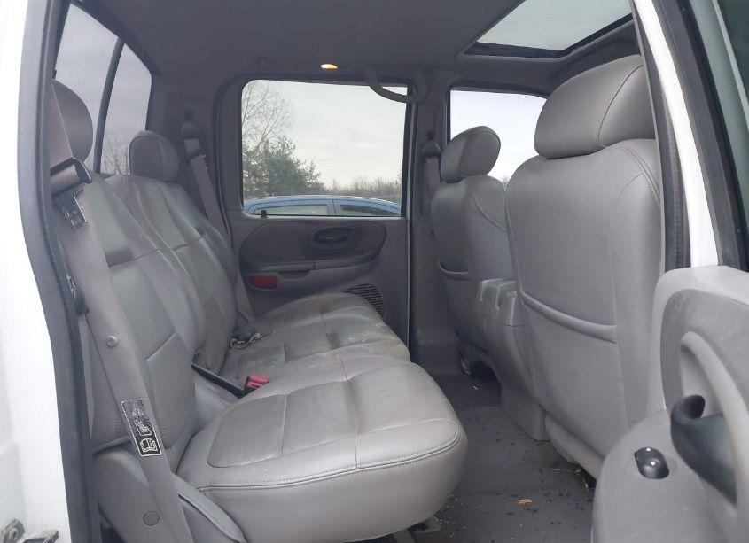 Photo 8 of 2003 Ford F-150 LARIAT/XLT (VIN 1FTRW08L13KD72329)