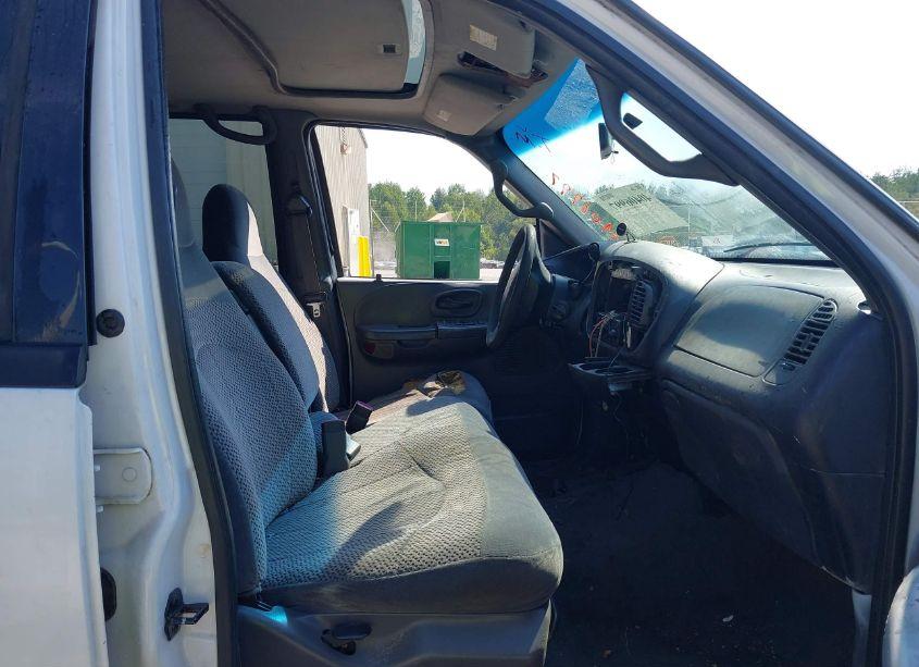 Photo 5 of 2001 Ford F-150 KING RANCH EDITION/LARIAT/XLT (VIN 1FTRW08L21KD70182)