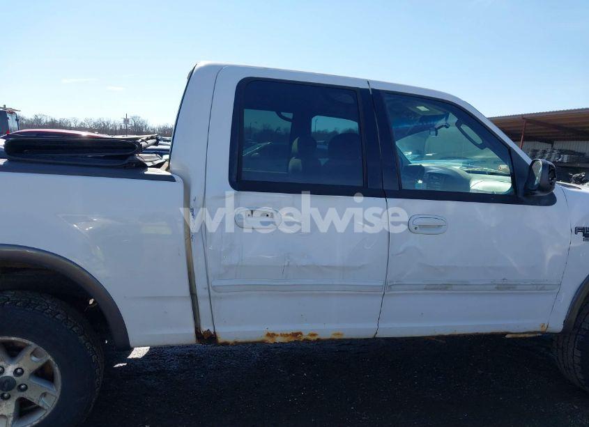 Photo 13 of 2003 Ford F-150 LARIAT/XLT (VIN 1FTRW08L23KA28573)