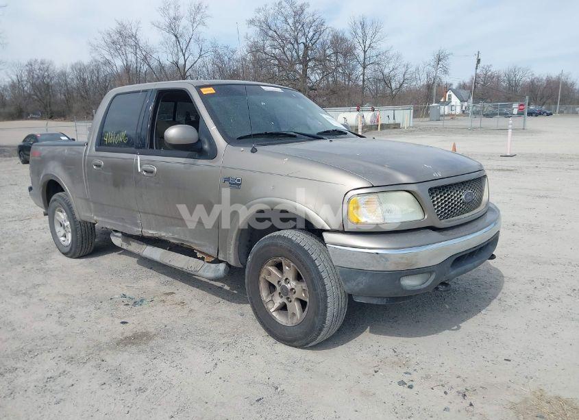 2003 Ford F-150 LARIAT/XLT (VIN 1FTRW08L23KC61319) main photo