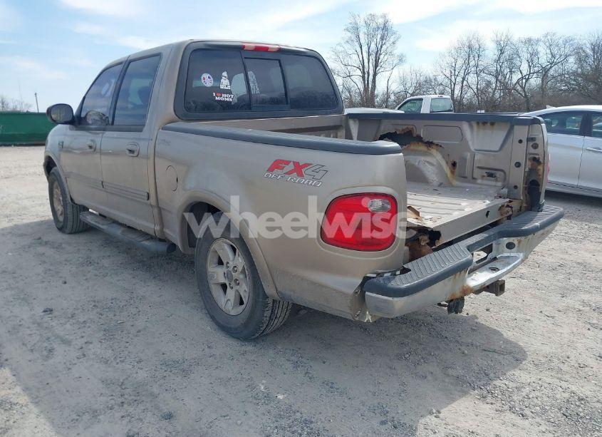 Photo 3 of 2003 Ford F-150 LARIAT/XLT (VIN 1FTRW08L23KC61319)