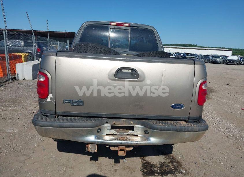 Photo 6 of 2002 Ford F-150 LARIAT/XLT (VIN 1FTRW08L32KB81767)