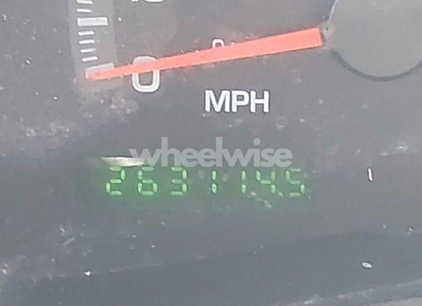 Photo 12 of 2002 Ford F-150 LARIAT/XLT (VIN 1FTRW08L32KE11792)