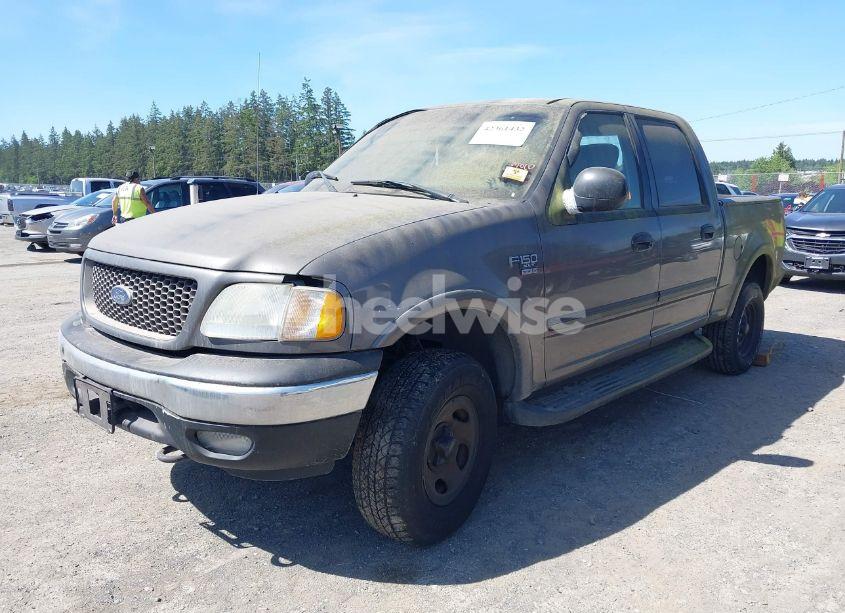 Photo 2 of 2002 Ford F-150 LARIAT/XLT (VIN 1FTRW08L32KE11792)