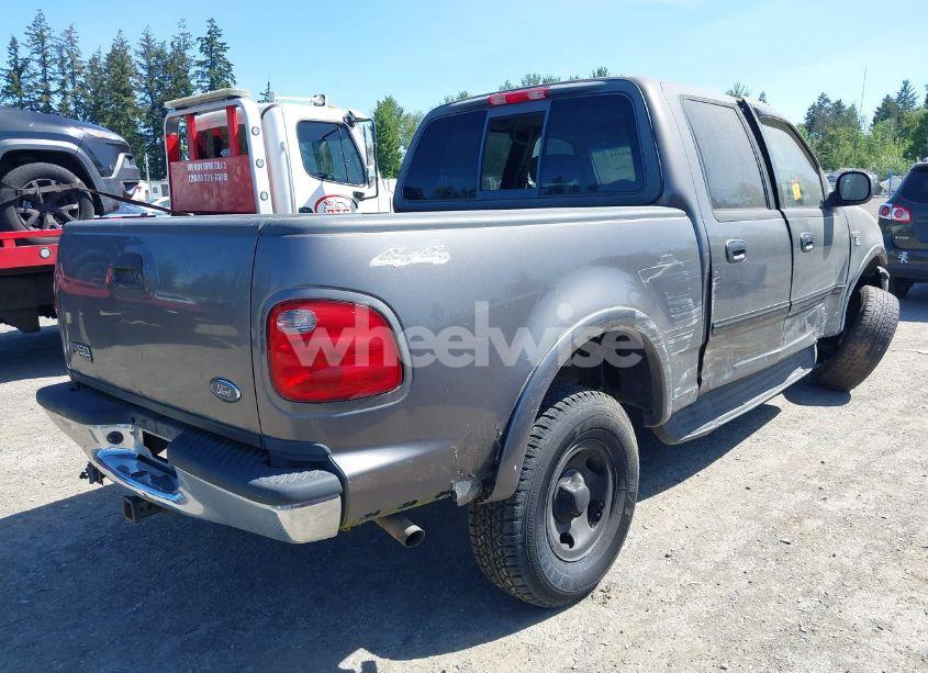 Photo 4 of 2002 Ford F-150 LARIAT/XLT (VIN 1FTRW08L32KE11792)