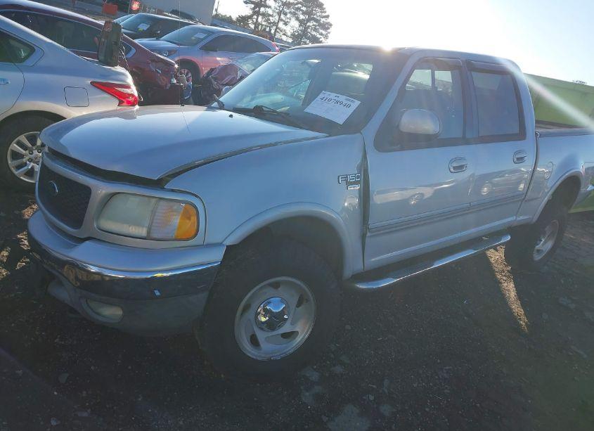 Photo 2 of 2003 Ford F-150 LARIAT/XLT (VIN 1FTRW08L33KD14240)