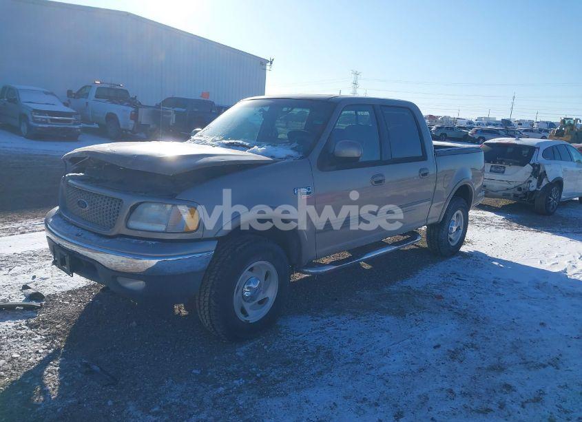 Photo 2 of 2001 Ford F-150 KING RANCH EDITION/LARIAT/XLT (VIN 1FTRW08L41KB31930)