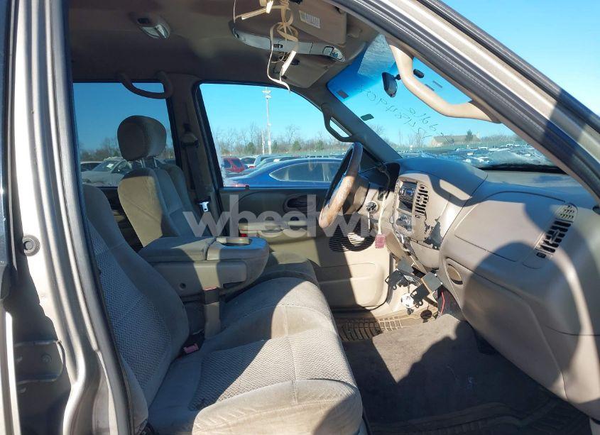 Photo 5 of 2001 Ford F-150 KING RANCH EDITION/LARIAT/XLT (VIN 1FTRW08L41KB31930)