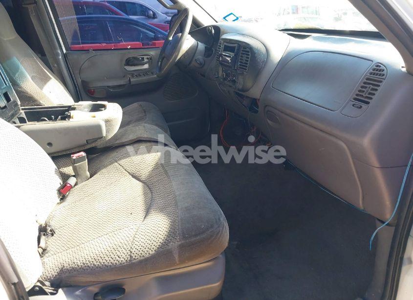 Photo 5 of 2001 Ford F-150 KING RANCH EDITION/LARIAT/XLT (VIN 1FTRW08L41KE90470)