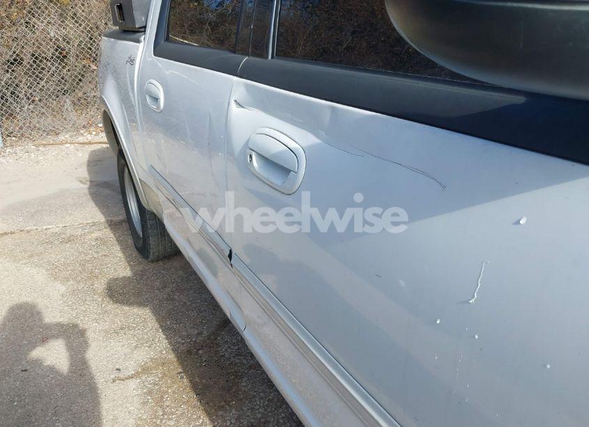 Photo 6 of 2001 Ford F-150 KING RANCH EDITION/LARIAT/XLT (VIN 1FTRW08L41KE90470)