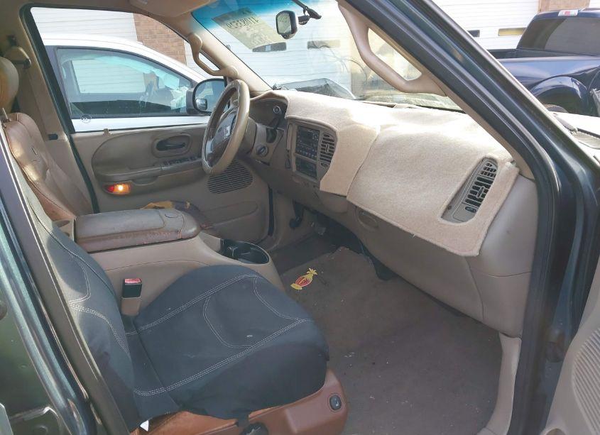 Photo 5 of 2002 Ford F-150 LARIAT/XLT (VIN 1FTRW08L42KA27861)