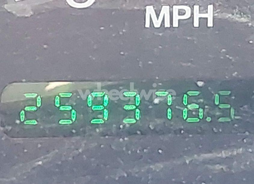 Photo 12 of 2002 Ford F-150 LARIAT/XLT (VIN 1FTRW08L42KC44438)