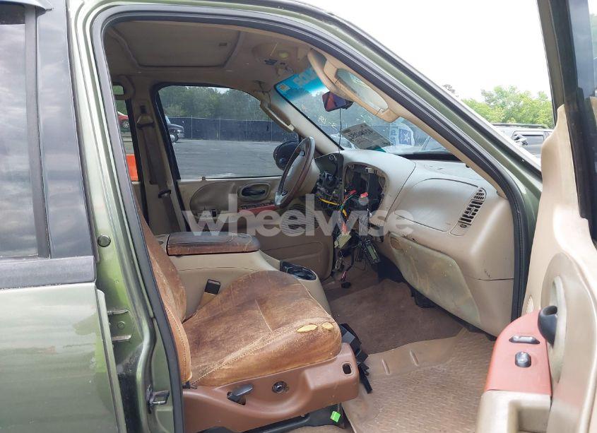 Photo 5 of 2002 Ford F-150 LARIAT/XLT (VIN 1FTRW08L42KE05595)