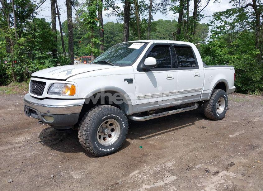 Photo 2 of 2002 Ford F-150 LARIAT/XLT (VIN 1FTRW08L42KE08108)