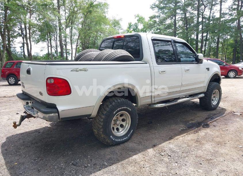 Photo 4 of 2002 Ford F-150 LARIAT/XLT (VIN 1FTRW08L42KE08108)