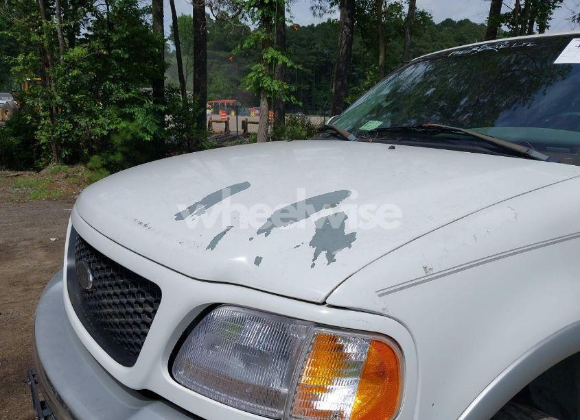 Photo 6 of 2002 Ford F-150 LARIAT/XLT (VIN 1FTRW08L42KE08108)