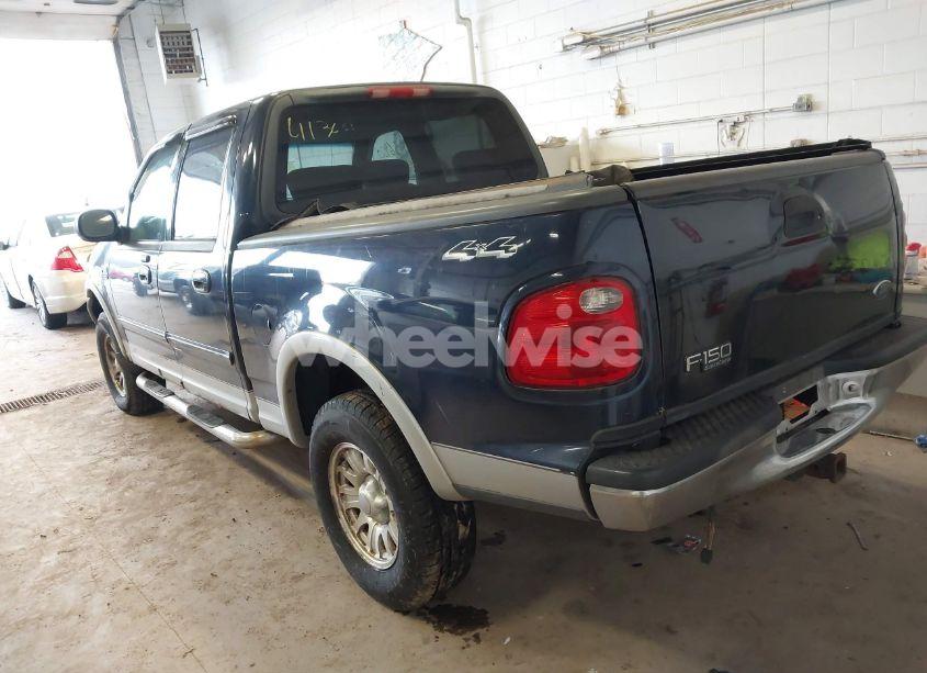 Photo 3 of 2003 Ford F-150 LARIAT/XLT (VIN 1FTRW08L43KD00301)