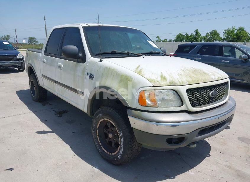 2003 Ford F-150 LARIAT/XLT (VIN 1FTRW08L43KD98052) main photo