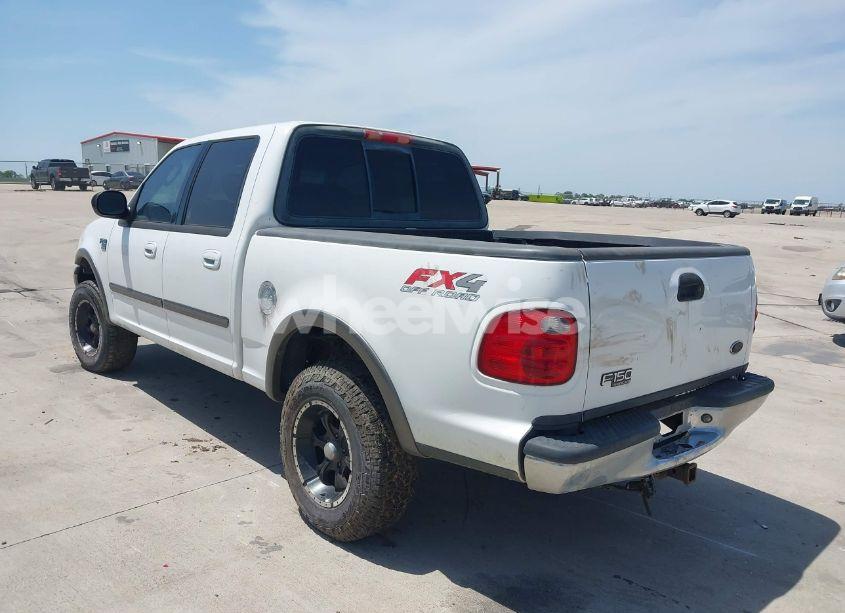 Photo 3 of 2003 Ford F-150 LARIAT/XLT (VIN 1FTRW08L43KD98052)