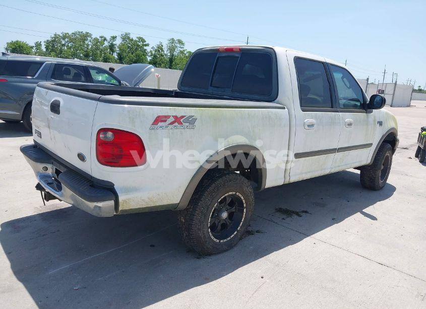 Photo 4 of 2003 Ford F-150 LARIAT/XLT (VIN 1FTRW08L43KD98052)