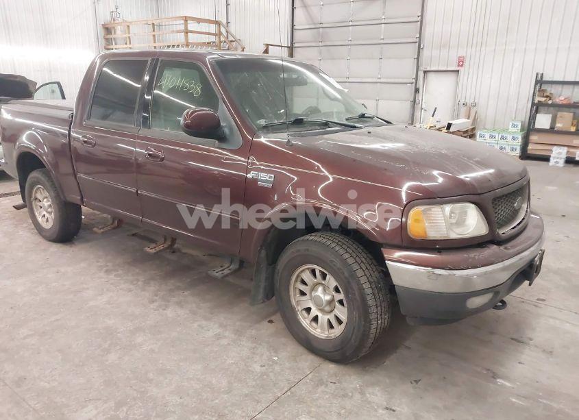 2001 Ford F150 SUPERCREW (VIN 1FTRW08L51KE26356) main photo
