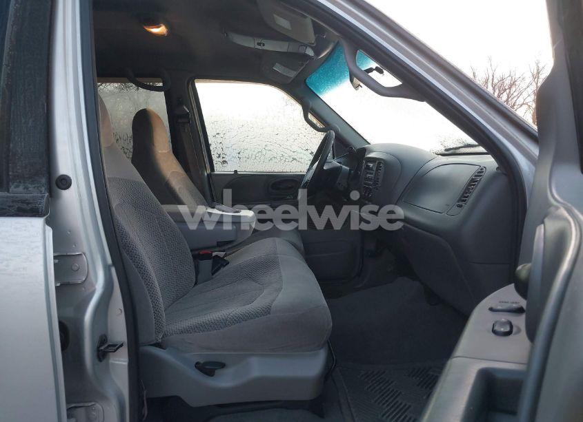 Photo 5 of 2001 Ford F-150 KING RANCH EDITION/LARIAT/XLT (VIN 1FTRW08L51KE34392)