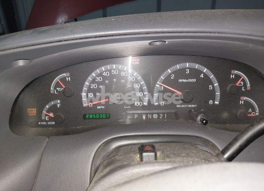 Photo 7 of 2002 Ford F-150 LARIAT/XLT (VIN 1FTRW08L52KC44397)