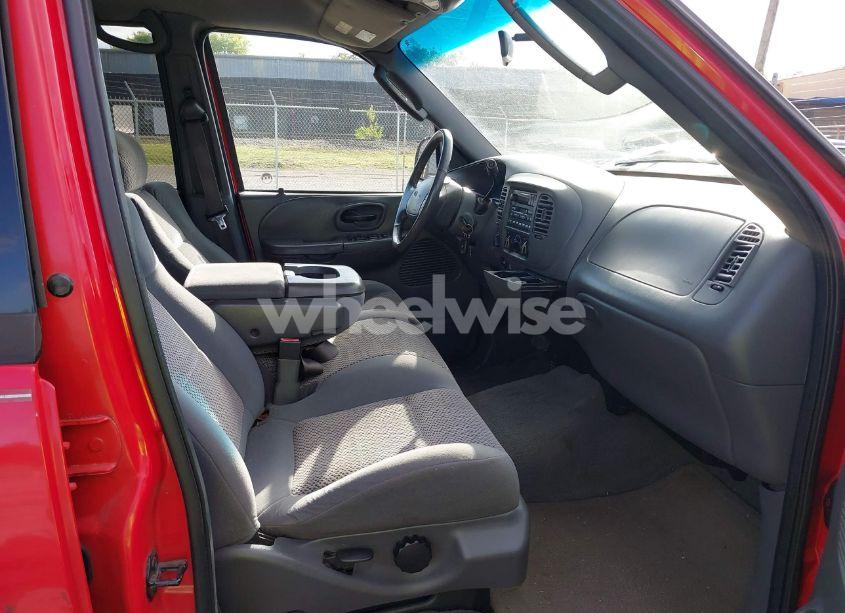 Photo 5 of 2002 Ford F-150 LARIAT/XLT (VIN 1FTRW08L52KC52659)