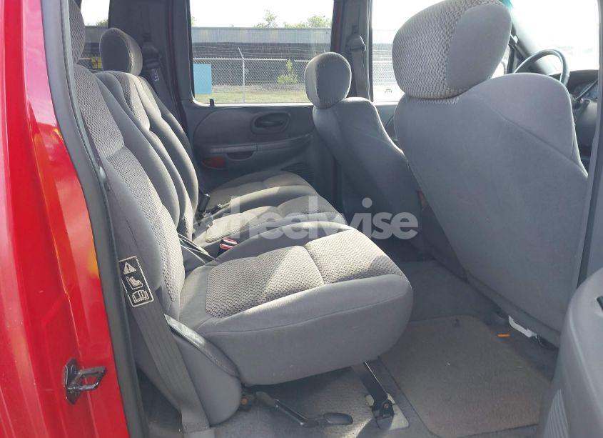 Photo 8 of 2002 Ford F-150 LARIAT/XLT (VIN 1FTRW08L52KC52659)