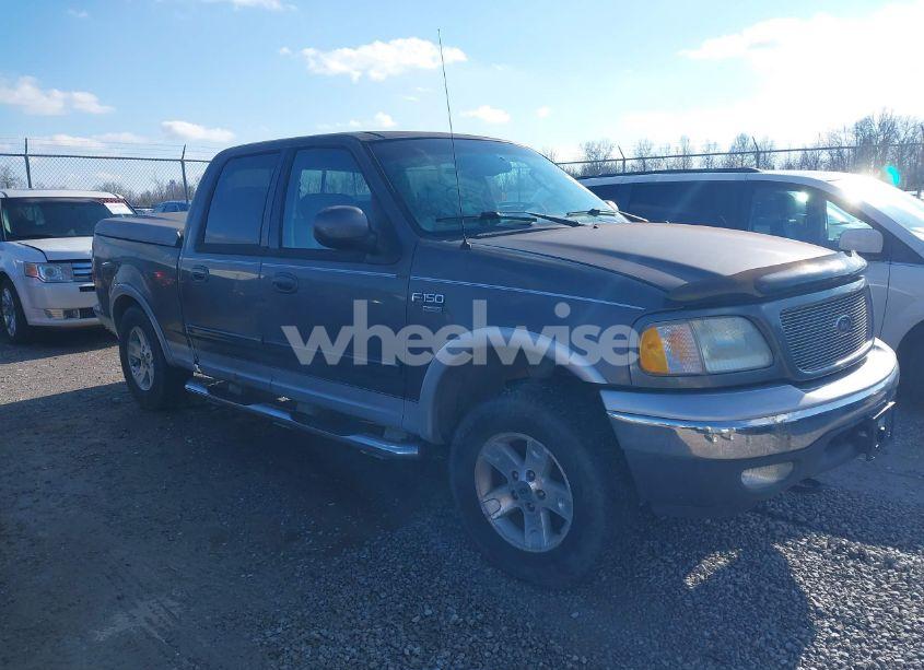 2003 Ford F-150 LARIAT/XLT (VIN 1FTRW08L53KB07901) main photo
